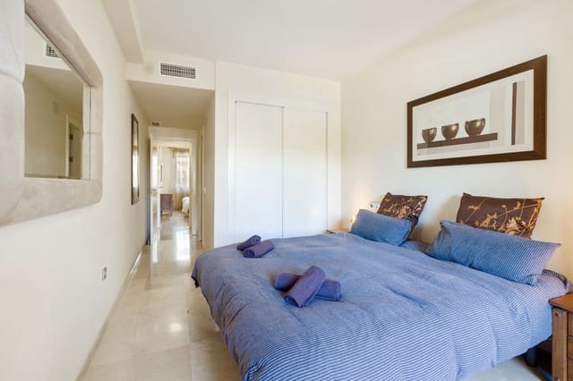 Apartamento de 2 habitaciones en La Cala de Mijas, Mijas en venta con piscina - 329.000 € (Ref: 10014631)