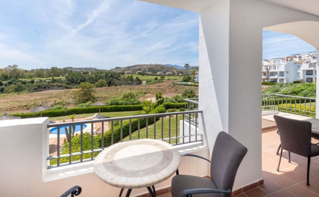 2 bedroom Apartment for rent in Los Arqueros with pool garage - € 2,100 (Ref: 10014633)