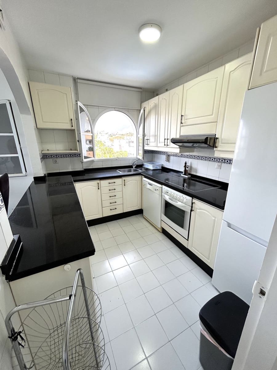 3 slaapkamer Penthouse te koop in Estepona met zwembad garage - € 550.000 (Ref: 10015271)