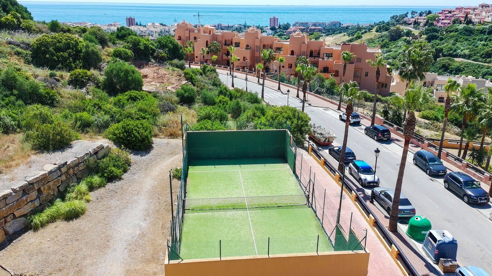 2 quarto Apartamento para venda em La Duquesa / Puerto de la Duquesa com piscina - 279 000 € (Ref: 10015506)