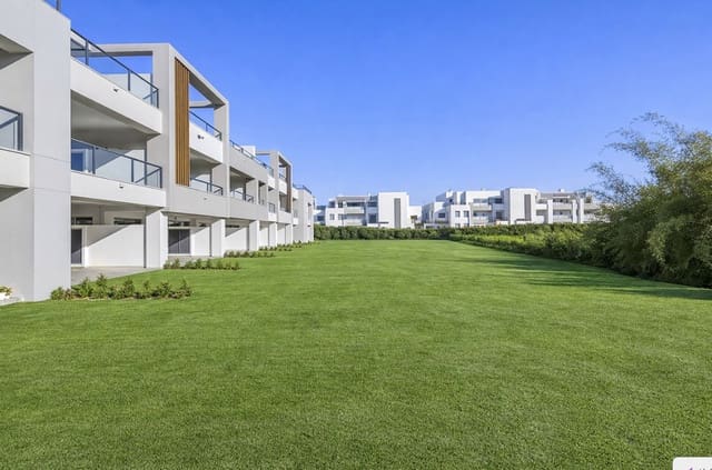 3 sypialnia Apartament na sprzedaż w Casares z basenem garażem - 450 000 € (Ref: 10015528)
