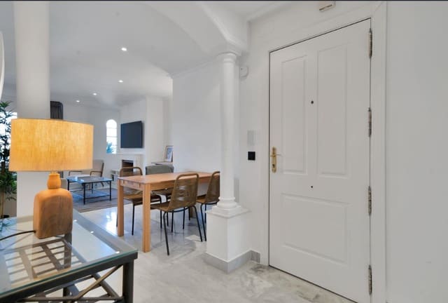 2 bedroom Apartment for rent in Nueva Andalucia, Marbella with pool garage - € 3,000 (Ref: 10015533)