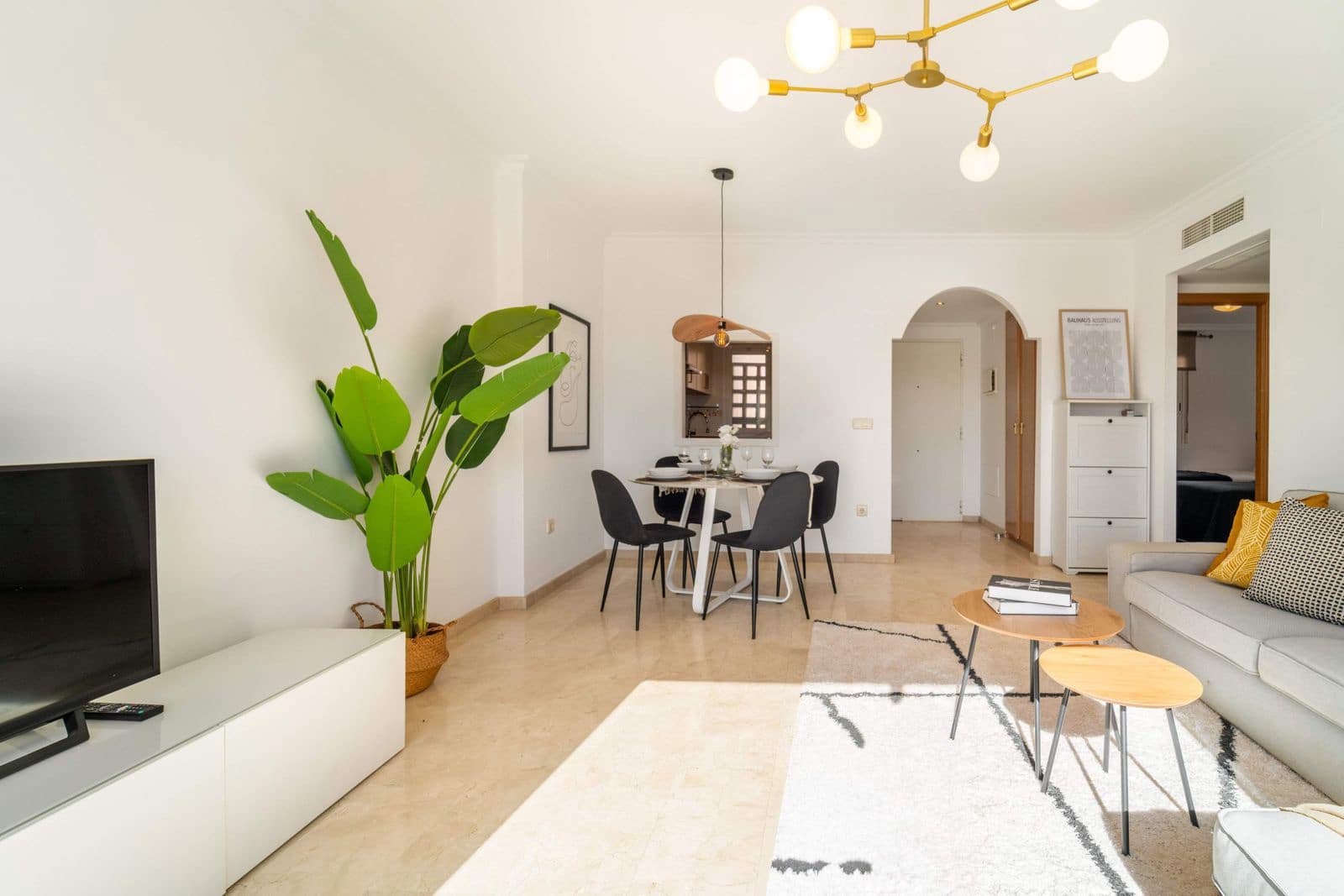 2 slaapkamer Appartement te koop in Riviera del Sol met zwembad garage - € 295.000 (Ref: 10015542)