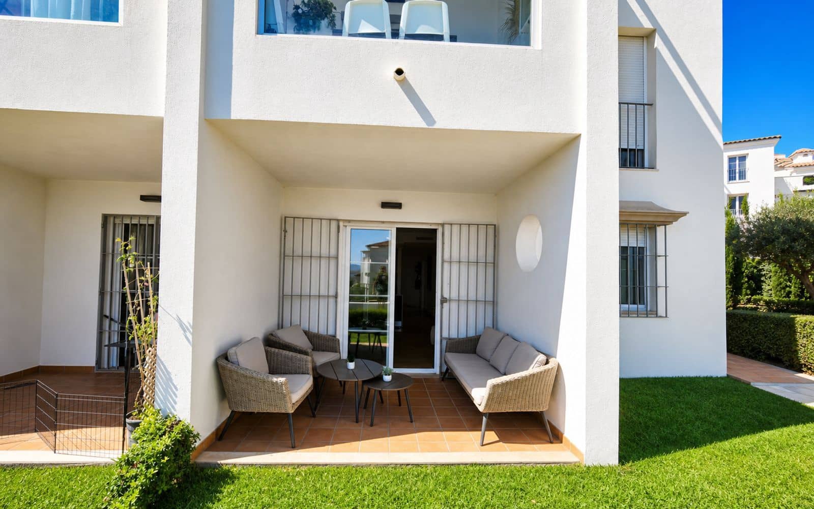 3 makuuhuone Huoneisto myytävänä paikassa La Duquesa / Puerto de la Duquesa mukana uima-altaan 
autotalli - 285 000 € (Ref: 10015799)