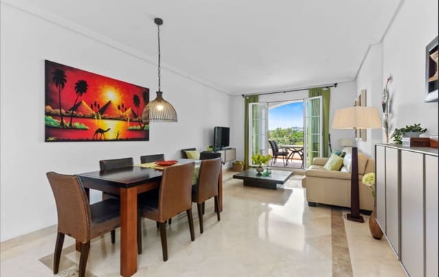 Appartement de 2 chambres à louer à Los Arqueros, Benahavís avec piscine garage - 2 100 € (Ref: 10017740)