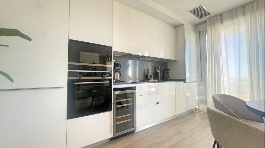 2 sypialnia Penthouse do wynajęcia w Cancelada z basenem garażem - 2 500 € (Ref: 10018022)