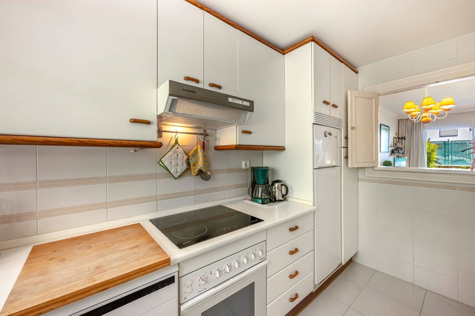 2 soveværelse Lejlighed til salg i Nueva Andalucia med swimmingpool garage - € 425.000 (Ref: 10018038)