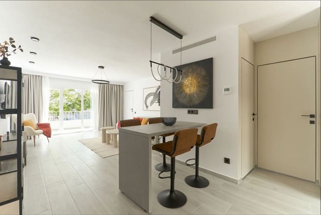 2 slaapkamer Appartement te koop in Nueva Andalucia, Marbella met zwembad garage - € 450.000 (Ref: 10018662)