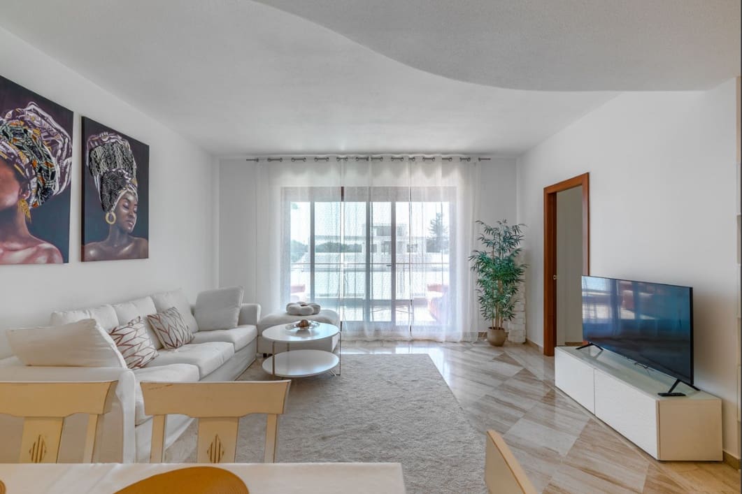 2 sovrum Lägenhet att hyra i San Pedro de Alcantara med pool - 2 800 € (Ref: 10018683)