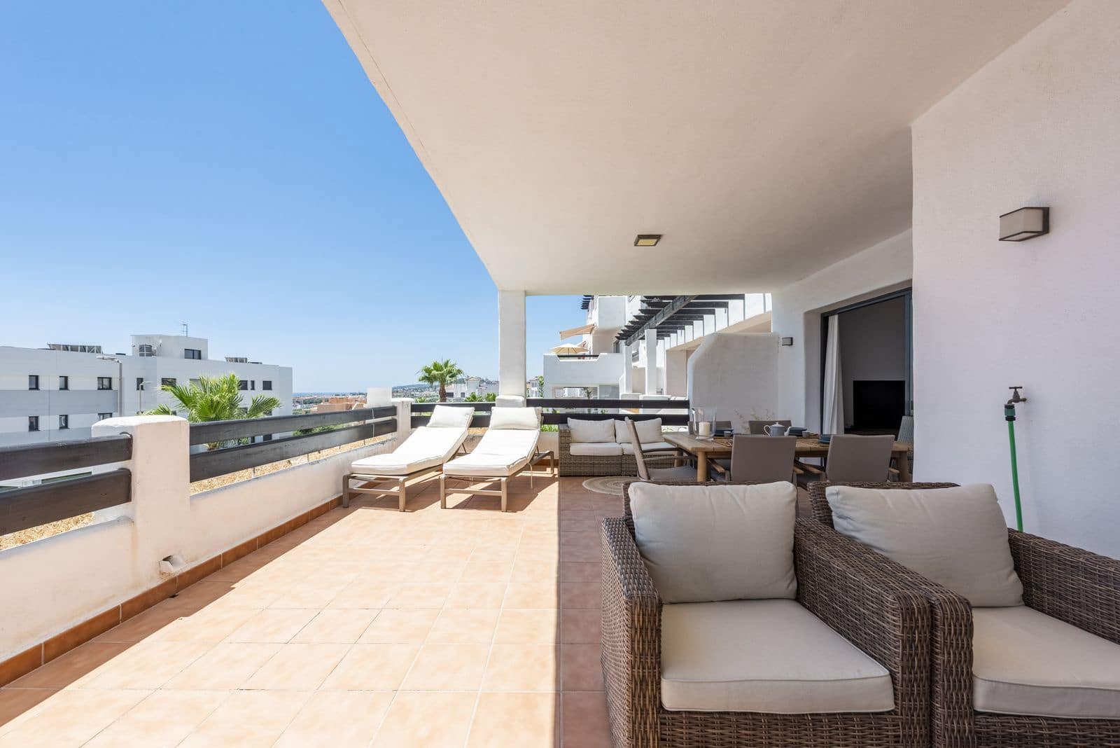 2 quarto Apartamento para venda em Manilva com piscina garagem - 369 000 € (Ref: 10018714)
