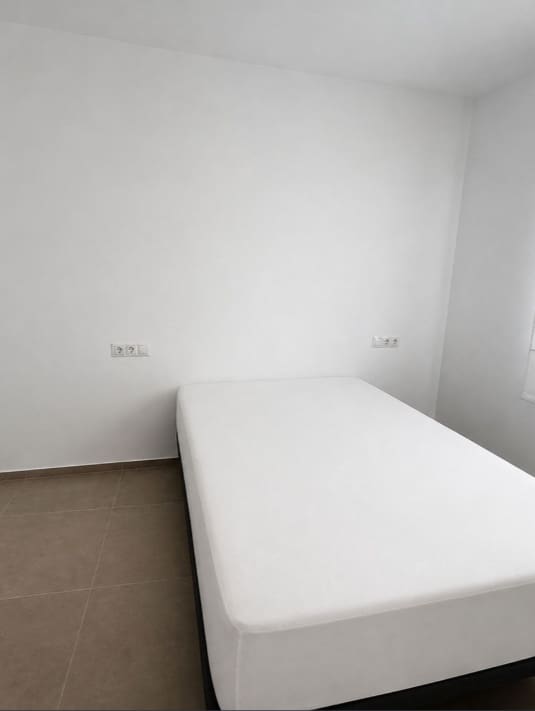 Appartement de 1 chambre à louer à Estepona - 1 700 € (Ref: 10019452)