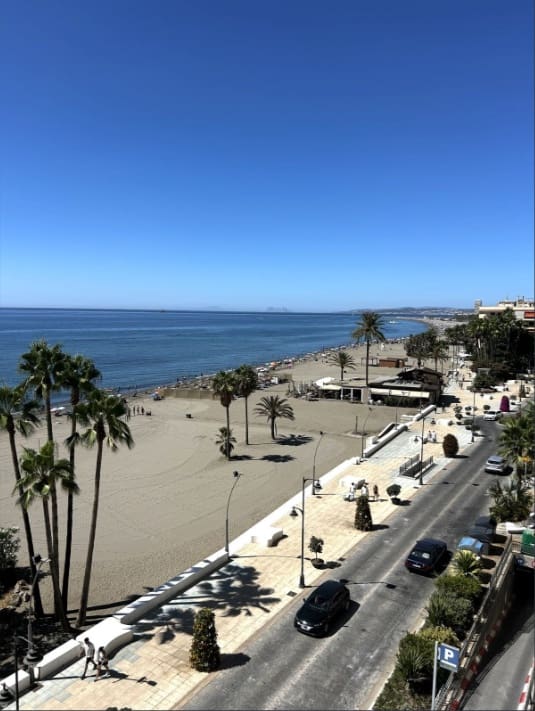 Appartement de 1 chambre à louer à Estepona - 1 700 € (Ref: 10019452)