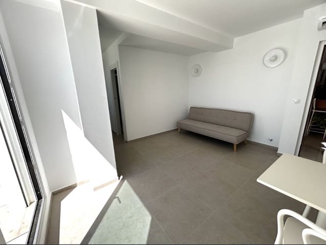 Appartement de 1 chambre à louer à Estepona - 1 700 € (Ref: 10019452)