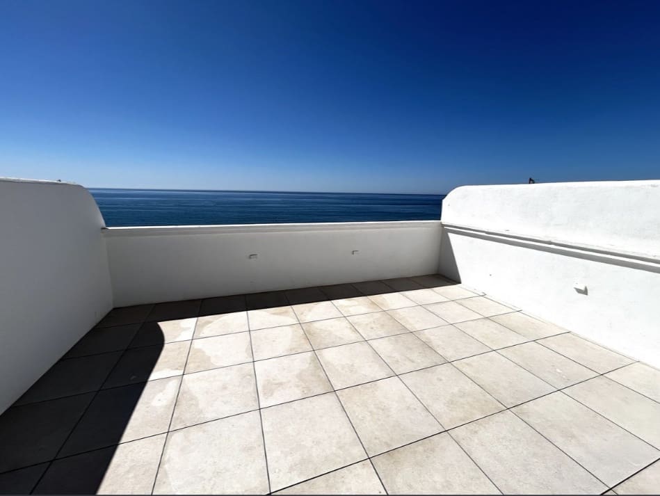 Appartement de 1 chambre à louer à Estepona - 1 700 € (Ref: 10019452)