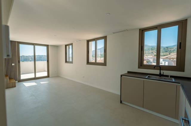 2 bedroom Penthouse for sale in Estepona with pool garage - € 495,000 (Ref: 10020906)