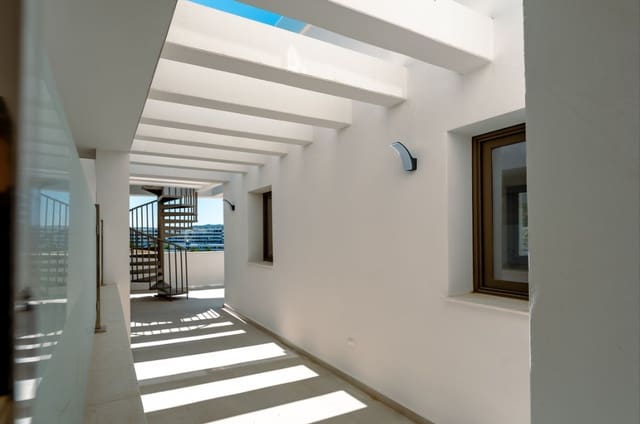 2 bedroom Penthouse for sale in Estepona with pool garage - € 495,000 (Ref: 10020906)