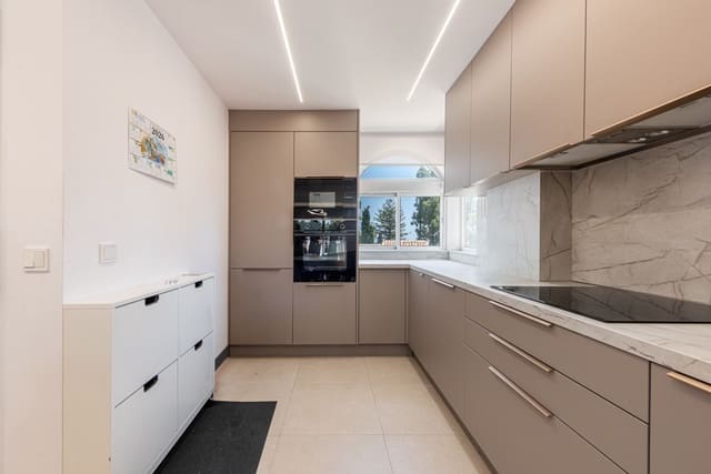 Apartamento de 2 habitaciones en La Cala de Mijas, Mijas en venta con piscina - 390.000 € (Ref: 10021157)