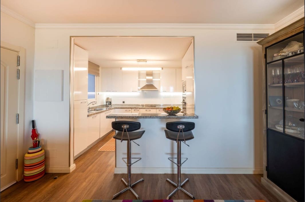 2 slaapkamer Appartement te koop in Calahonda met zwembad garage - € 400.000 (Ref: 10021249)