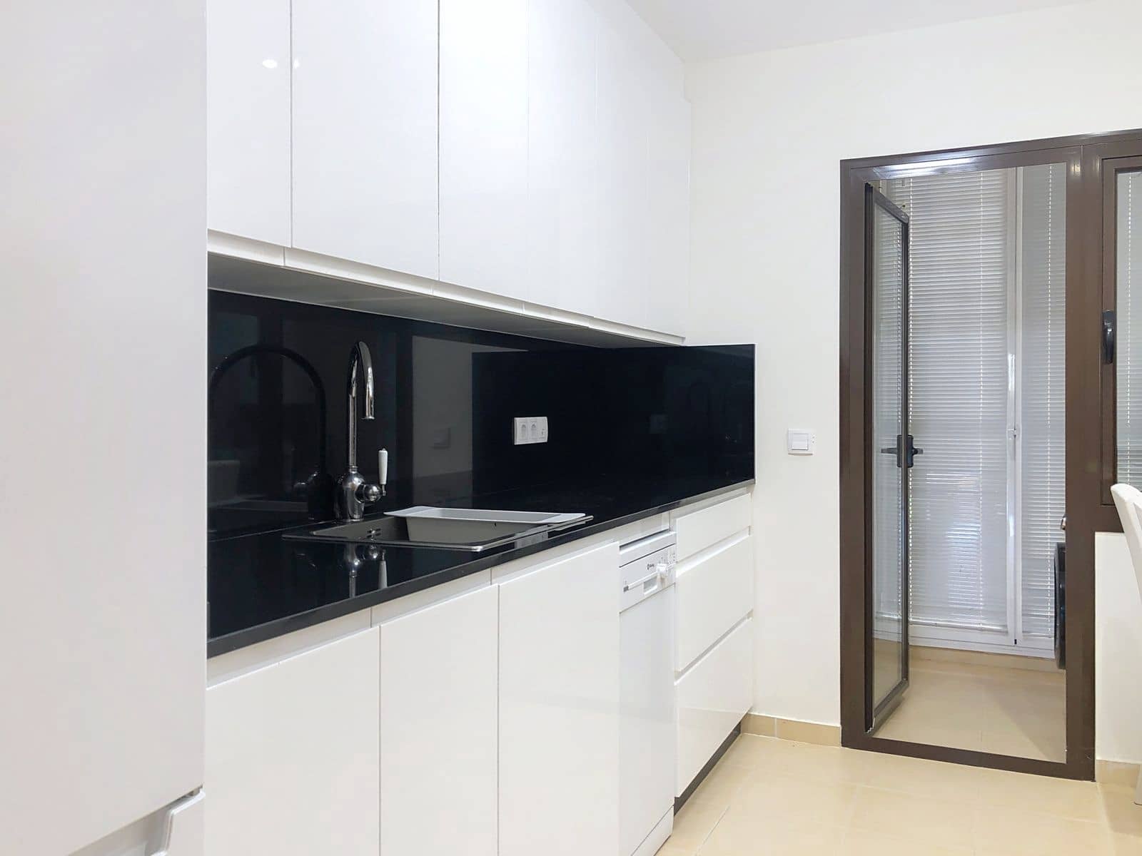 3 chambre Appartement à vendre à Estepona avec piscine garage - 470 000 € (Ref: 10022513)