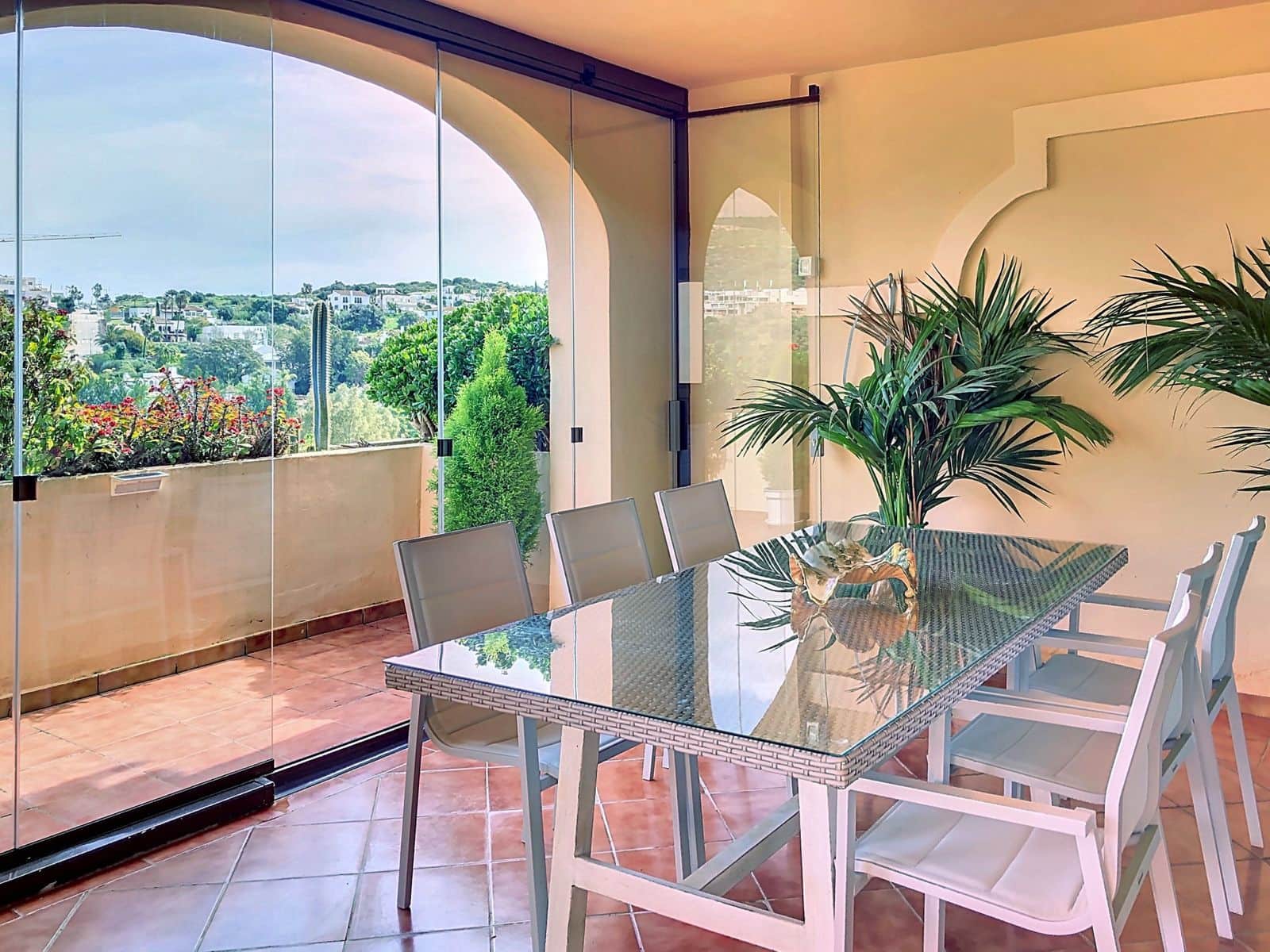 3 chambre Appartement à vendre à Estepona avec piscine garage - 470 000 € (Ref: 10022513)