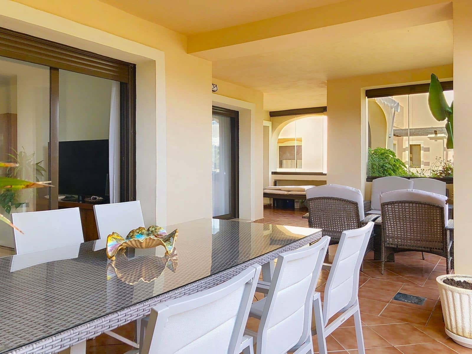 3 chambre Appartement à vendre à Estepona avec piscine garage - 470 000 € (Ref: 10022513)