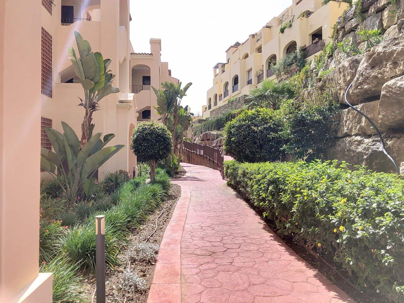 3 chambre Appartement à vendre à Estepona avec piscine garage - 470 000 € (Ref: 10022513)