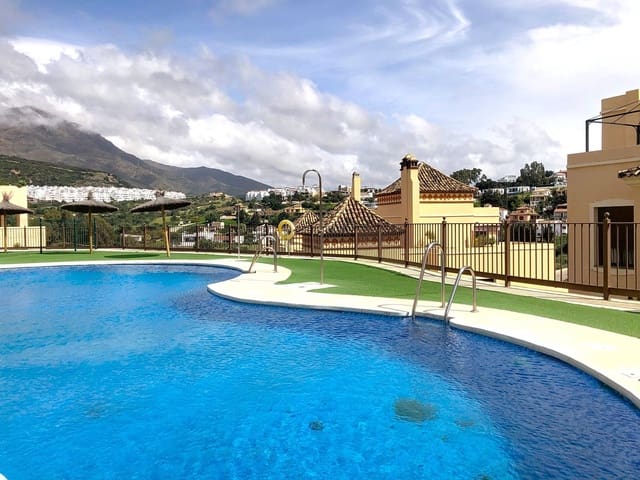 3 chambre Appartement à vendre à Estepona avec piscine garage - 470 000 € (Ref: 10022513)