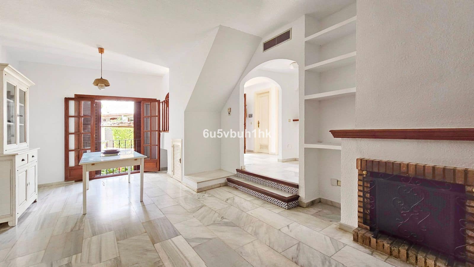 2 sovrum Hus till salu i Estepona med pool - 469 000 € (Ref: 10022532)