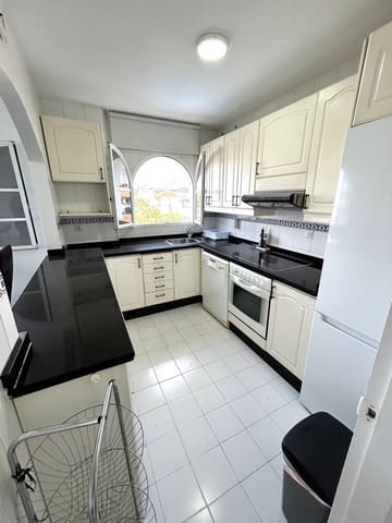 3 sovrum Takvåning till salu i Estepona med pool garage - 550 000 € (Ref: 10022776)
