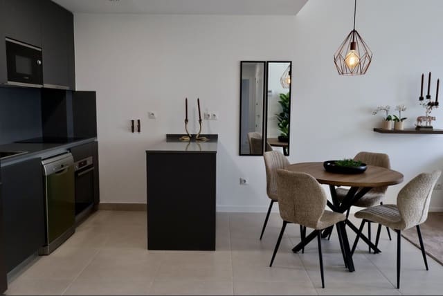 2 chambre Appartement à vendre à Estepona avec piscine garage - 399 000 € (Ref: 10022786)