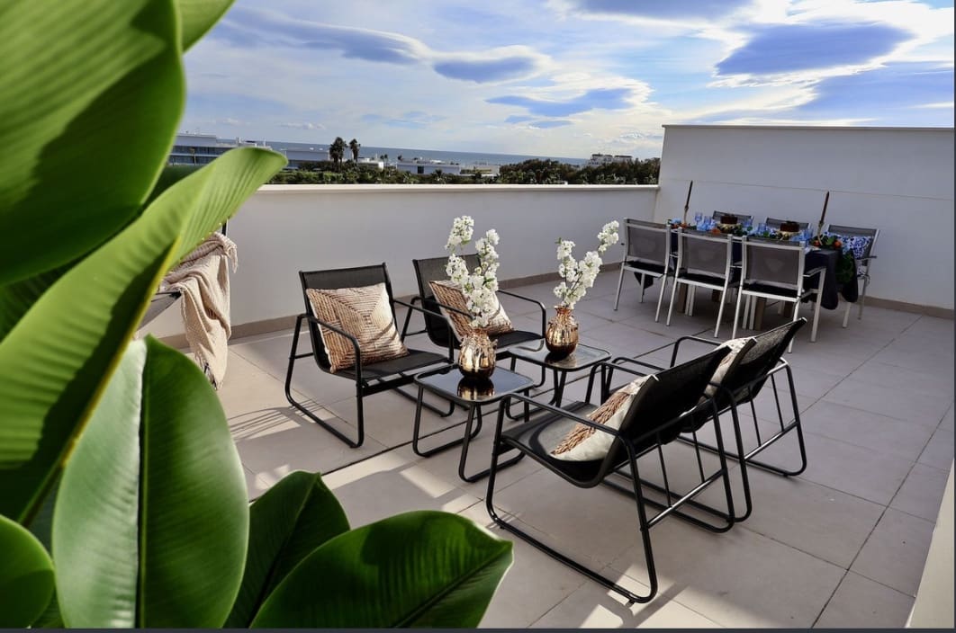 2 chambre Appartement à vendre à Estepona avec piscine garage - 399 000 € (Ref: 10022786)