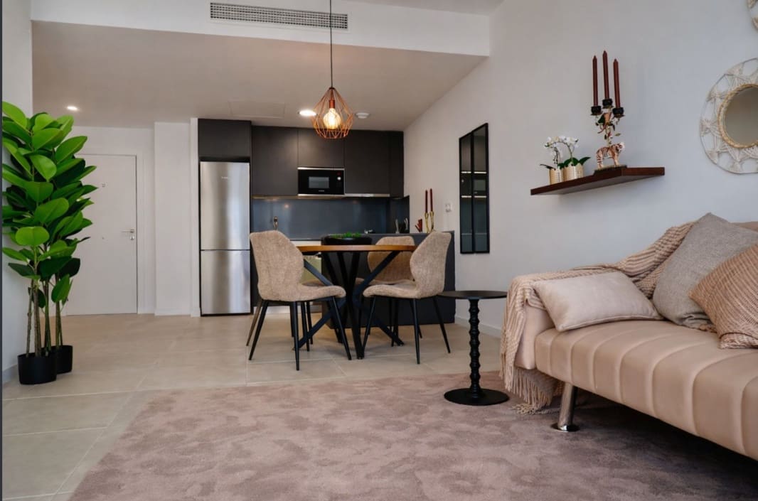 2 chambre Appartement à vendre à Estepona avec piscine garage - 399 000 € (Ref: 10022786)