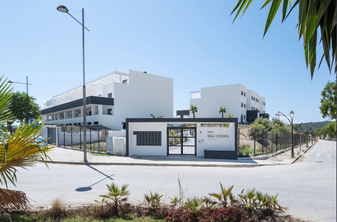 2 chambre Appartement à vendre à Estepona avec piscine garage - 399 000 € (Ref: 10022786)