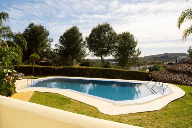 2 sovrum Lägenhet till salu i Benahavís med pool - 430 000 € (Ref: 10023806)