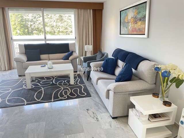3 bedroom Penthouse for sale in Estepona with pool - € 449,950 (Ref: 10024071)