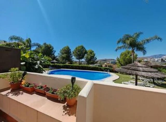 2 chambre Appartement à vendre à Benahavís avec piscine garage - 430 000 € (Ref: 10024088)