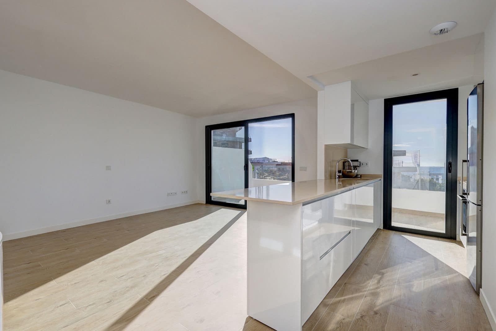 2 sypialnia Apartament na sprzedaż w Estepona z basenem garażem - 450 000 € (Ref: 10024098)