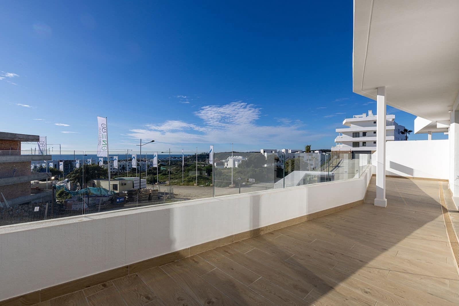 2 sypialnia Apartament na sprzedaż w Estepona z basenem garażem - 450 000 € (Ref: 10024098)