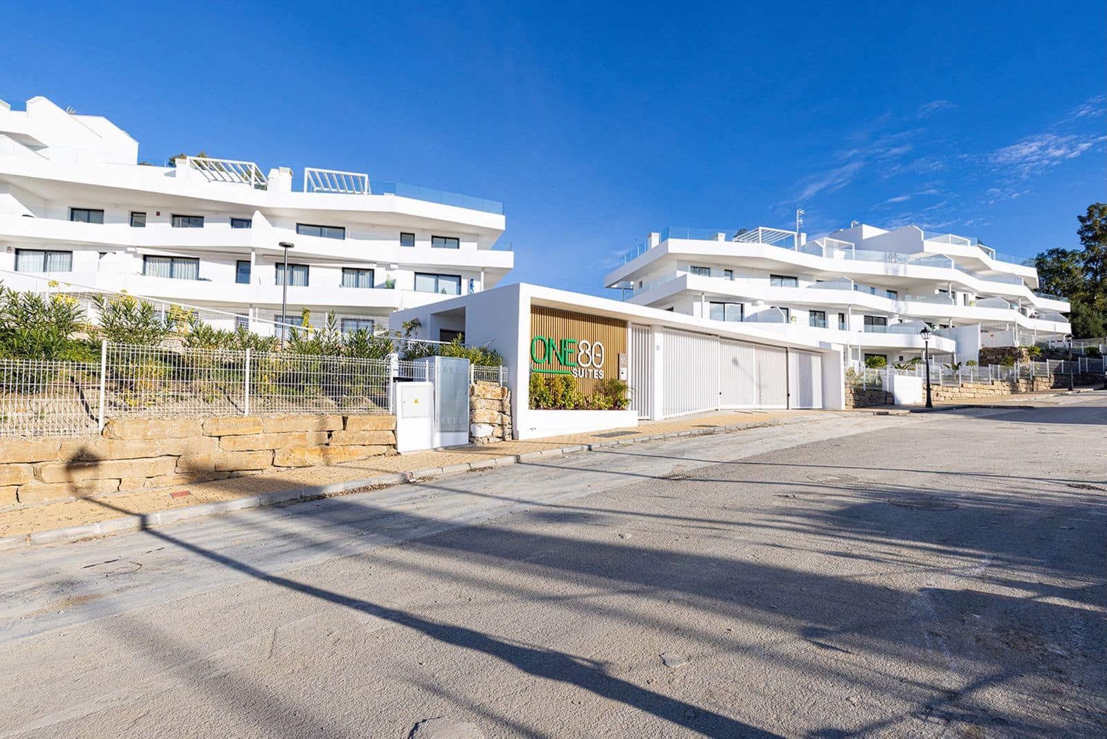 2 sypialnia Apartament na sprzedaż w Estepona z basenem garażem - 450 000 € (Ref: 10024098)