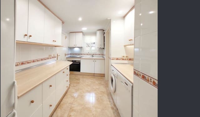 2 makuuhuone Huoneisto myytävänä paikassa Estepona mukana uima-altaan - 460 000 € (Ref: 10024119)