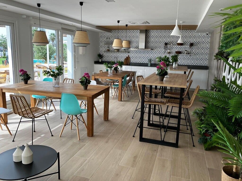 2 makuuhuone Huoneisto myytävänä paikassa Estepona mukana uima-altaan 
autotalli - 475 000 € (Ref: 10024122)
