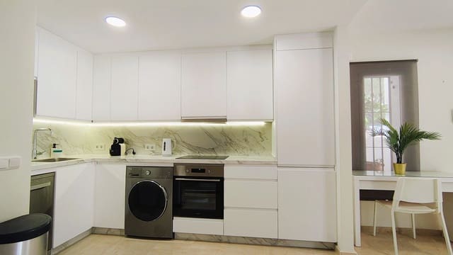 2 slaapkamer Appartement te koop in Nueva Andalucia, Marbella met zwembad garage - € 459.000 (Ref: 10024124)