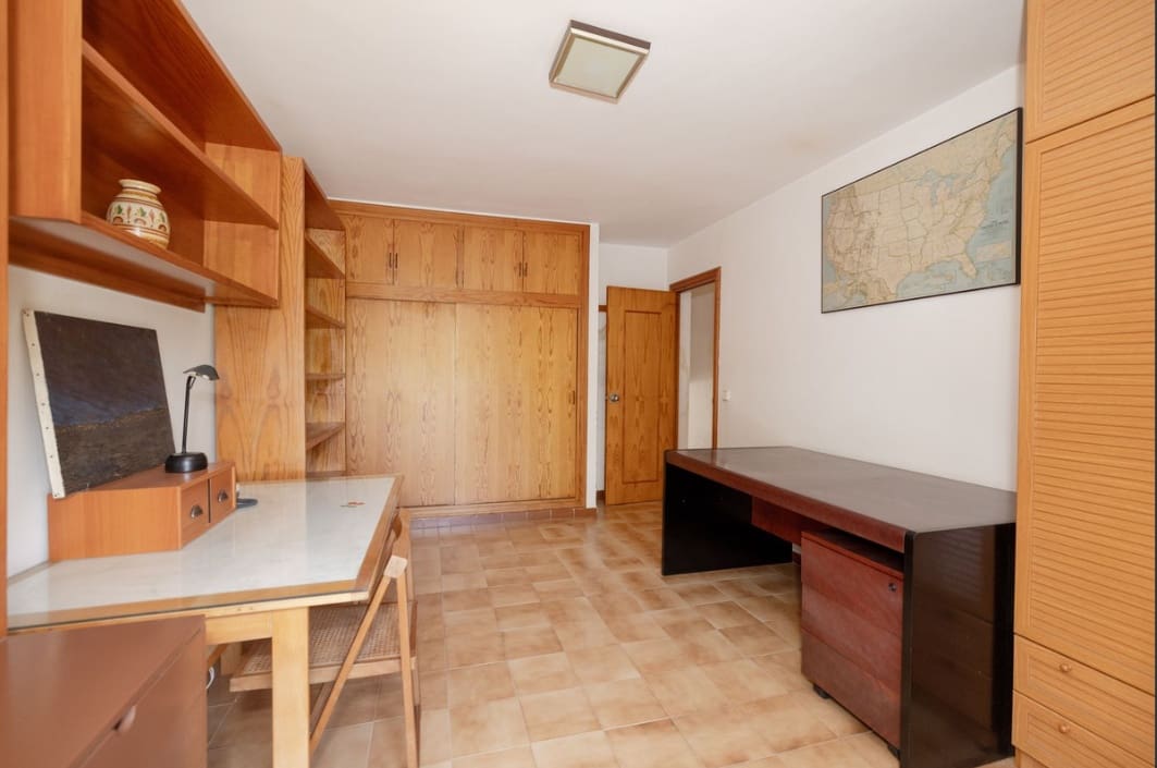 3 sovrum Lägenhet till salu i Estepona med pool garage - 450 000 € (Ref: 10024127)