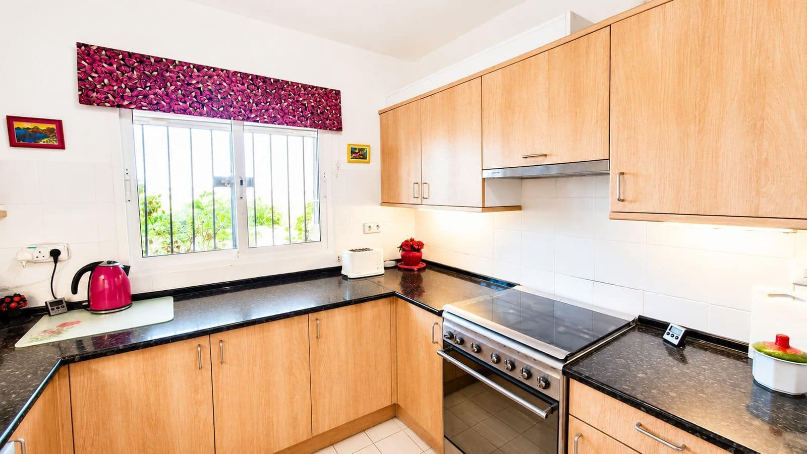 2 makuuhuone Huoneisto myytävänä paikassa Estepona mukana uima-altaan - 340 000 € (Ref: 10024143)