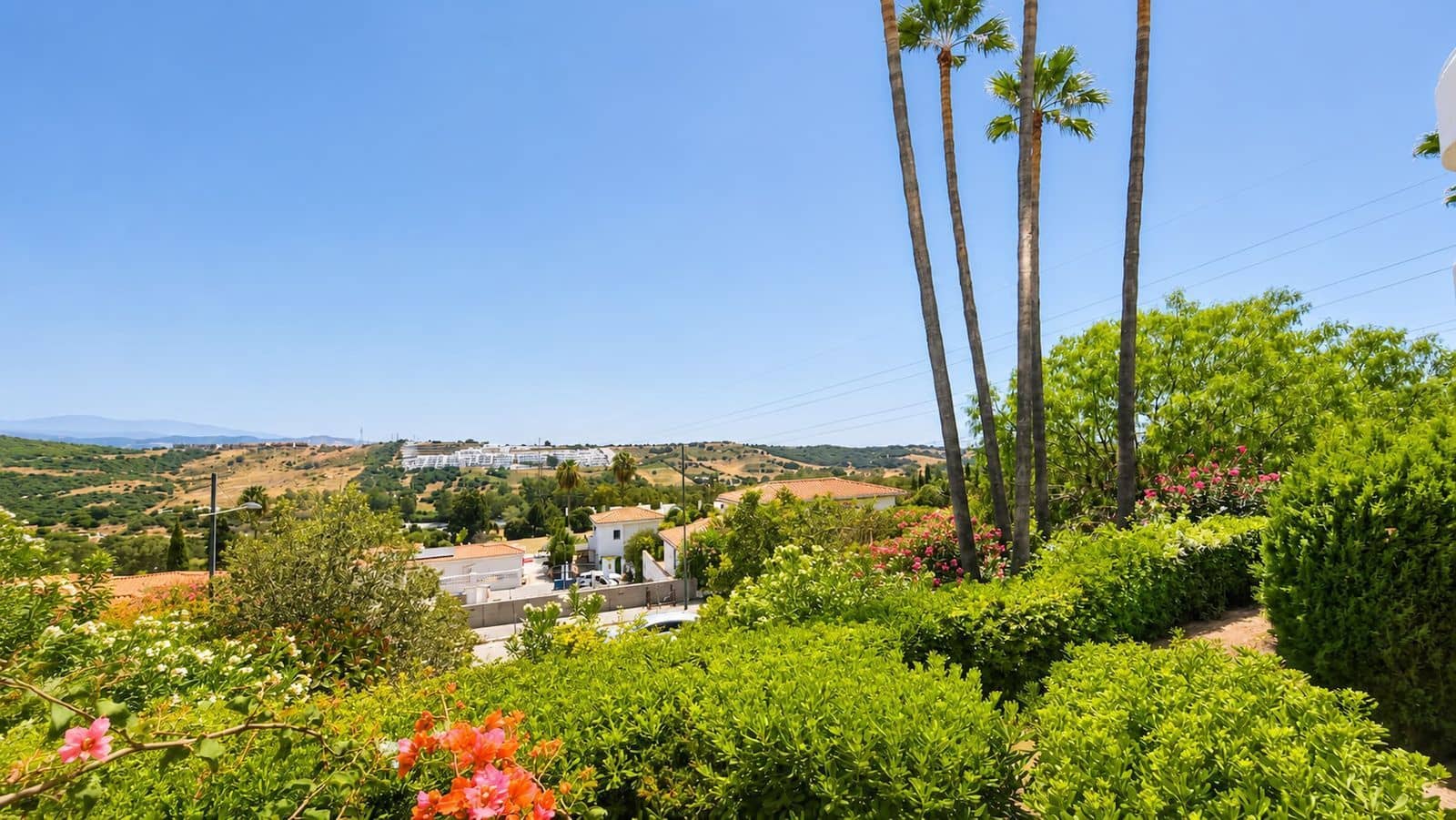 2 makuuhuone Huoneisto myytävänä paikassa Estepona mukana uima-altaan - 340 000 € (Ref: 10024143)