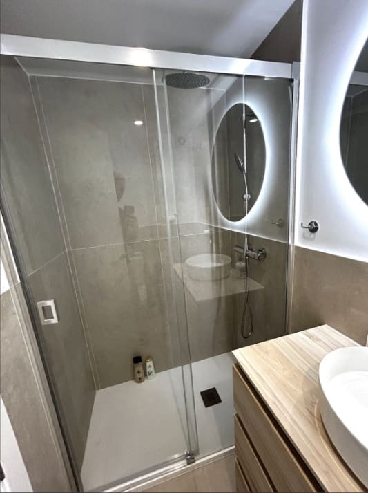 3 quarto Apartamento para arrendar em Estepona - 2 300 € (Ref: 10025827)