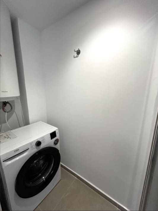3 quarto Apartamento para arrendar em Estepona - 2 300 € (Ref: 10025827)