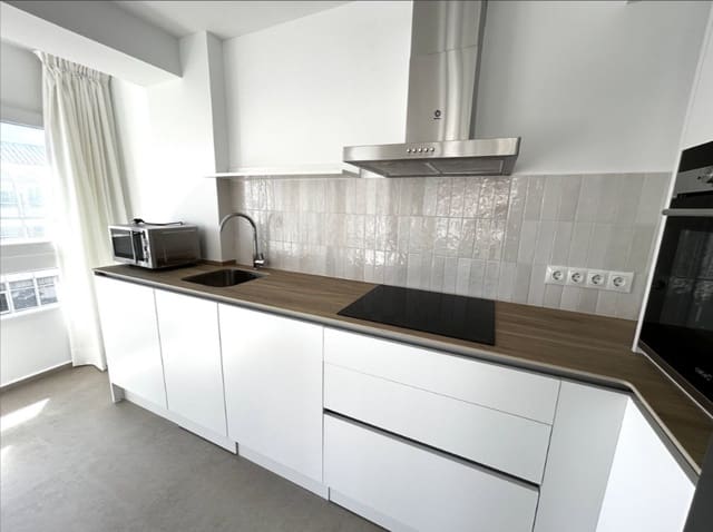3 camera da letto Appartamento da affittare in Estepona - 2.300 € (Rif: 10025827)