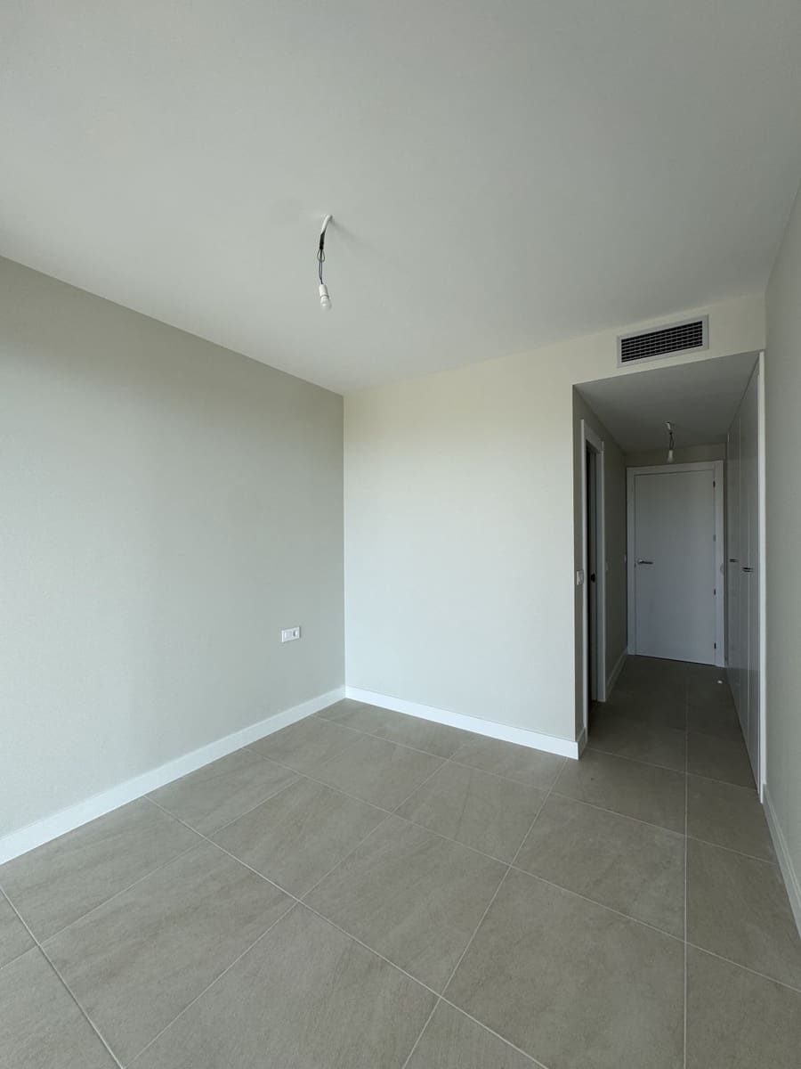 2 bedroom Apartment for sale in La Duquesa / Puerto de la Duquesa - € 449,000 (Ref: 10025842)