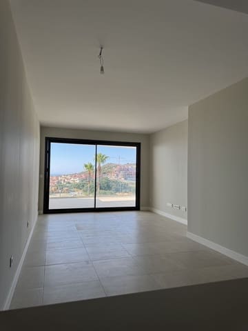 2 bedroom Apartment for sale in La Duquesa / Puerto de la Duquesa, Manilva - € 449,000 (Ref: 10025842)